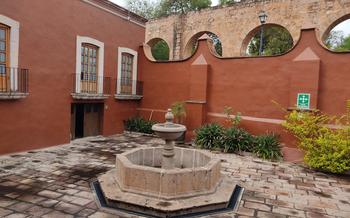 basilica-de-nuestra-senora-de-la-salud-en-patzcuaro